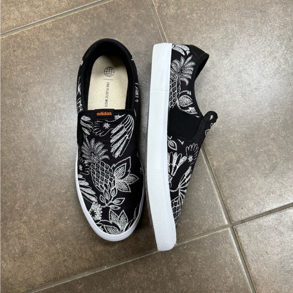 Adidas VULCRAID3R Mens Slip On size 13 - Black and White - Picture 7 of 9